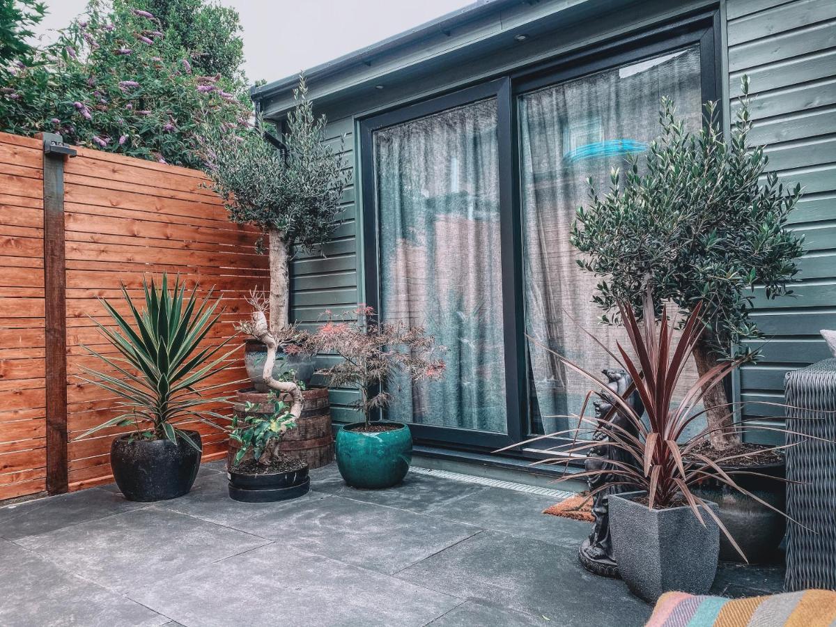 Cosy Studio Apartment Newmarket  Bagian luar foto