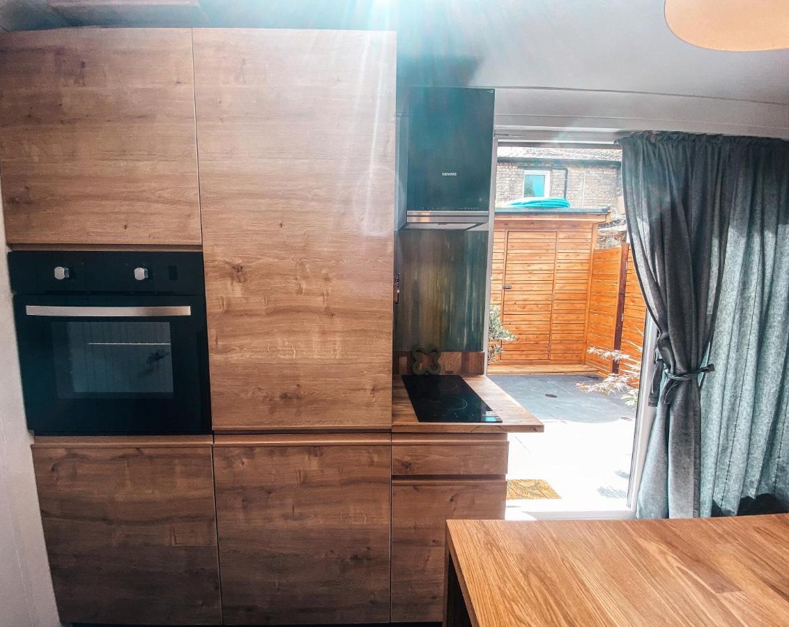 Cosy Studio Apartment Newmarket  Bagian luar foto